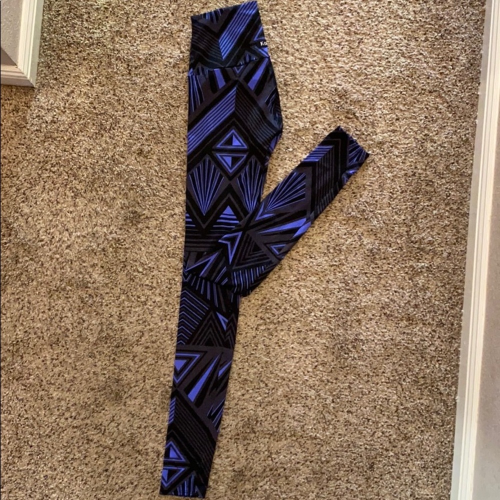 Athletic Geometric High-Waist Leggings - Black & Blue